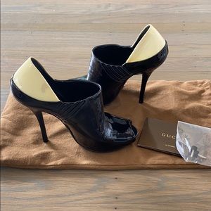 Gucci Patent Leather Peep-toe heels